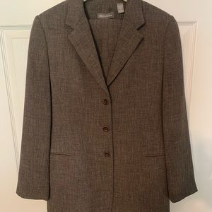 Women’s Pants Suit